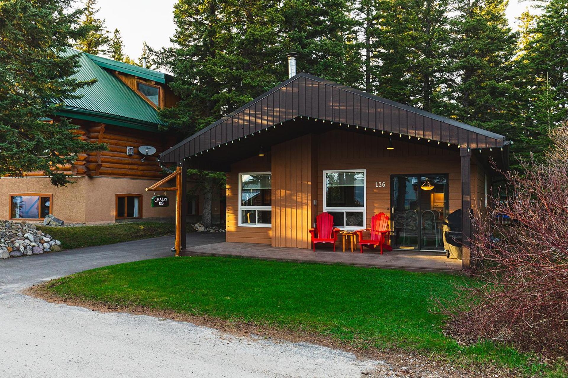Overlander Mountain Lodge Джаспър Екстериор снимка