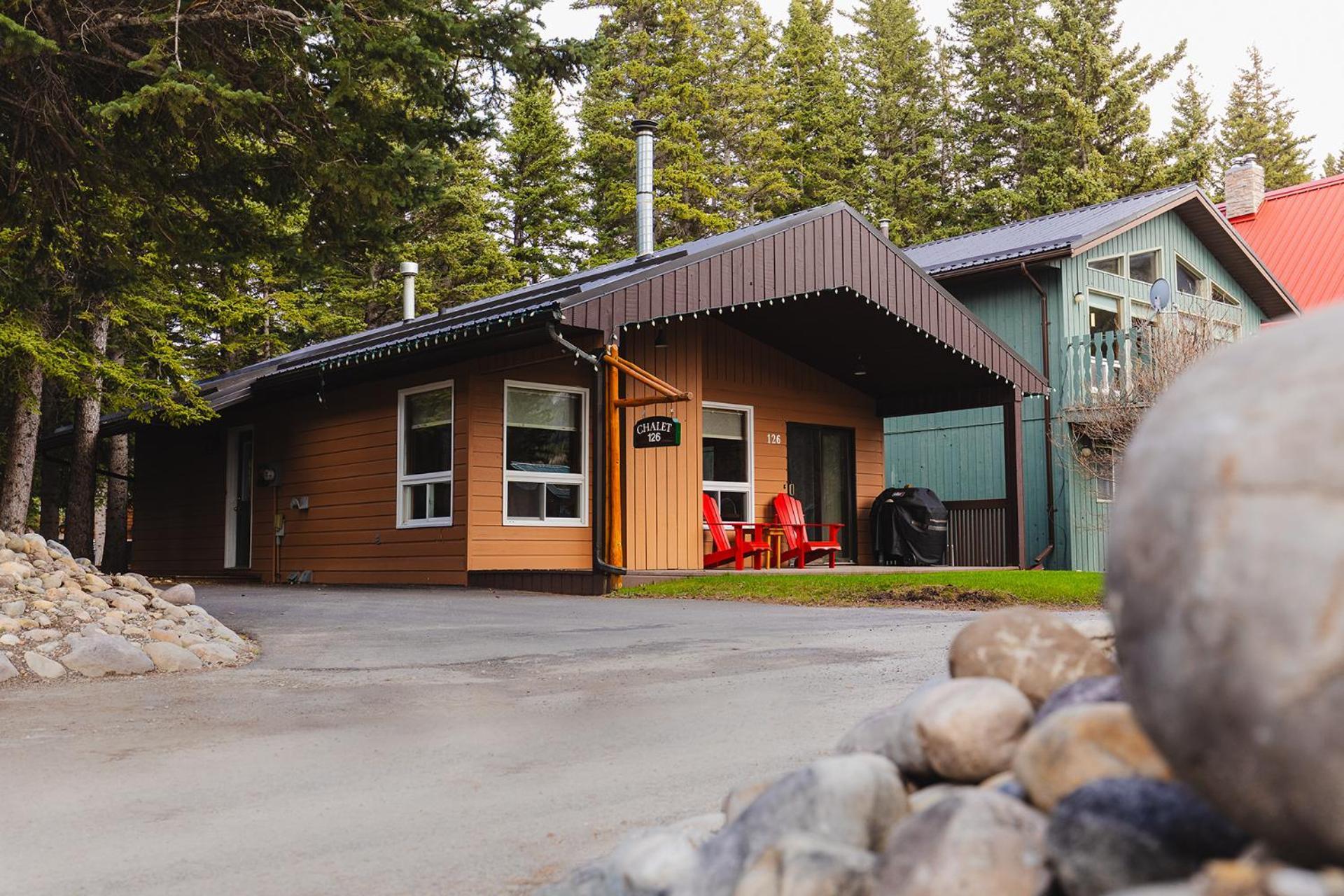 Overlander Mountain Lodge Джаспър Екстериор снимка