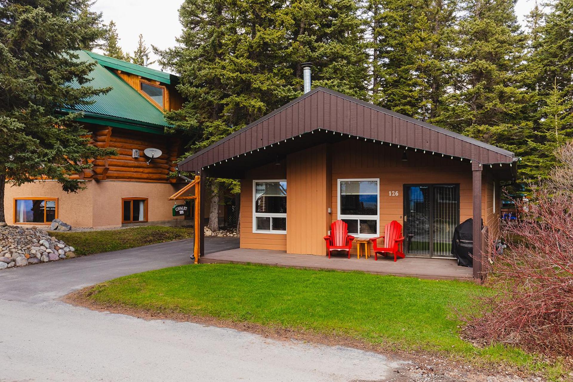 Overlander Mountain Lodge Джаспър Екстериор снимка