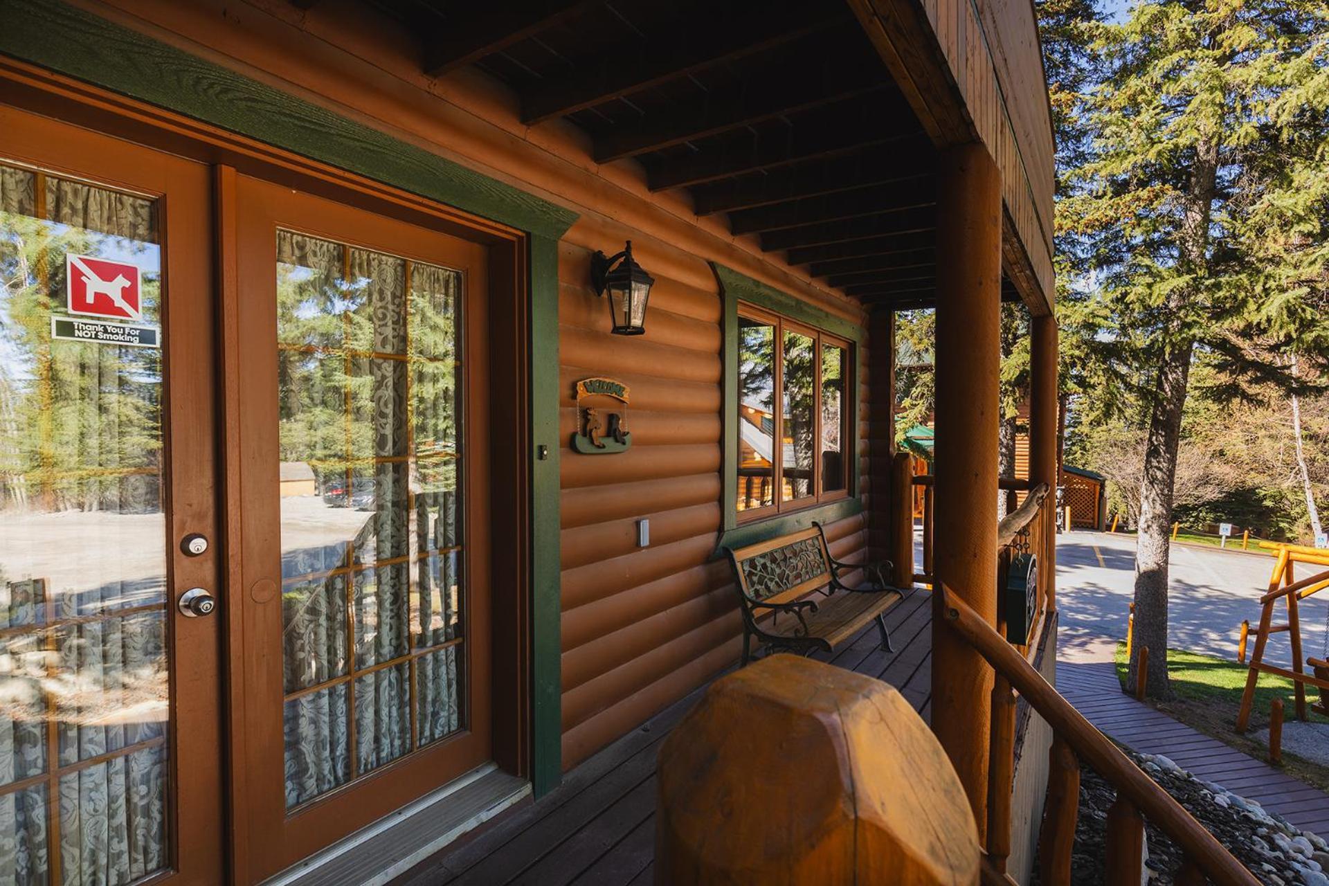 Overlander Mountain Lodge Джаспър Екстериор снимка