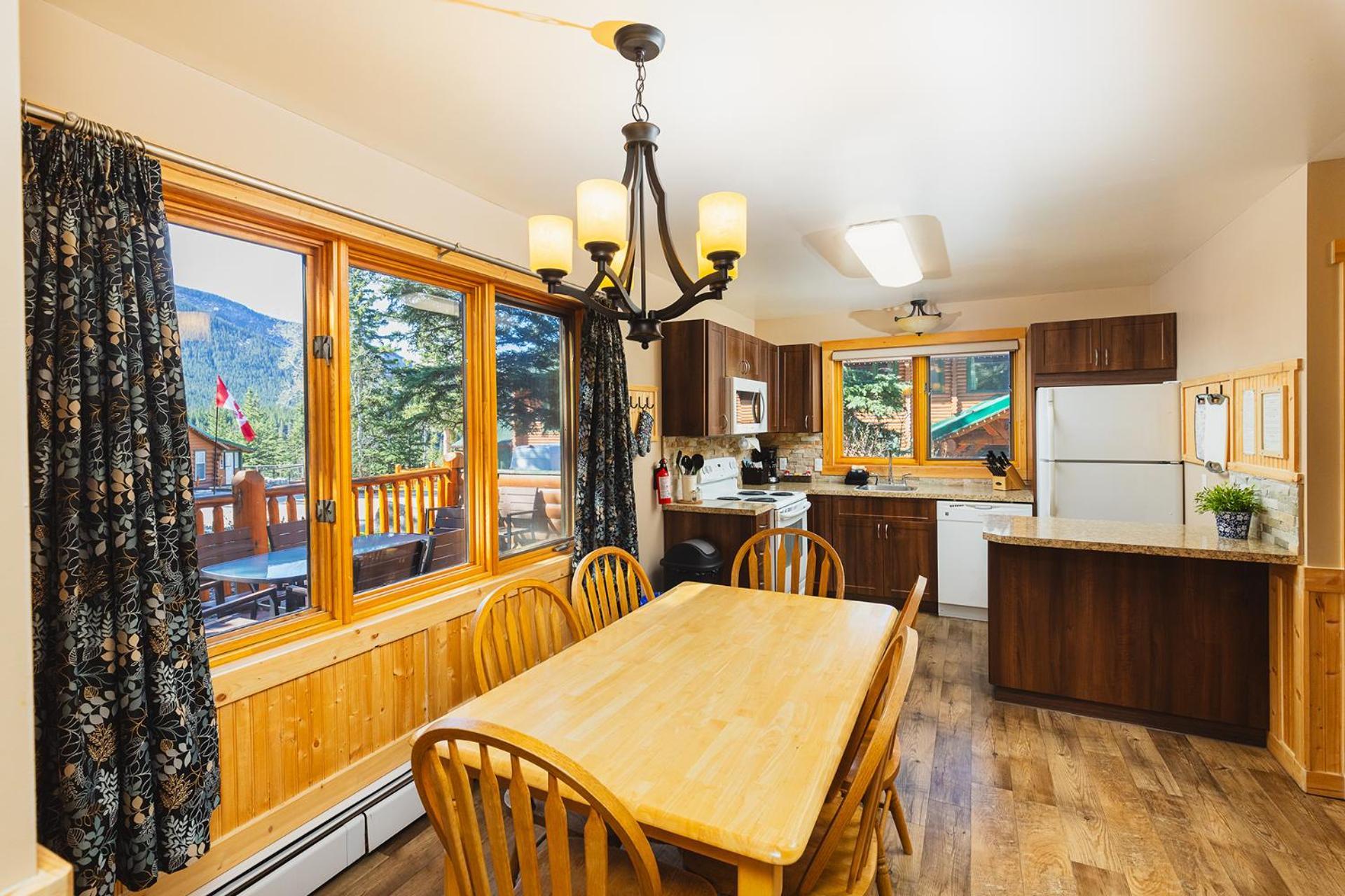 Overlander Mountain Lodge Джаспър Екстериор снимка