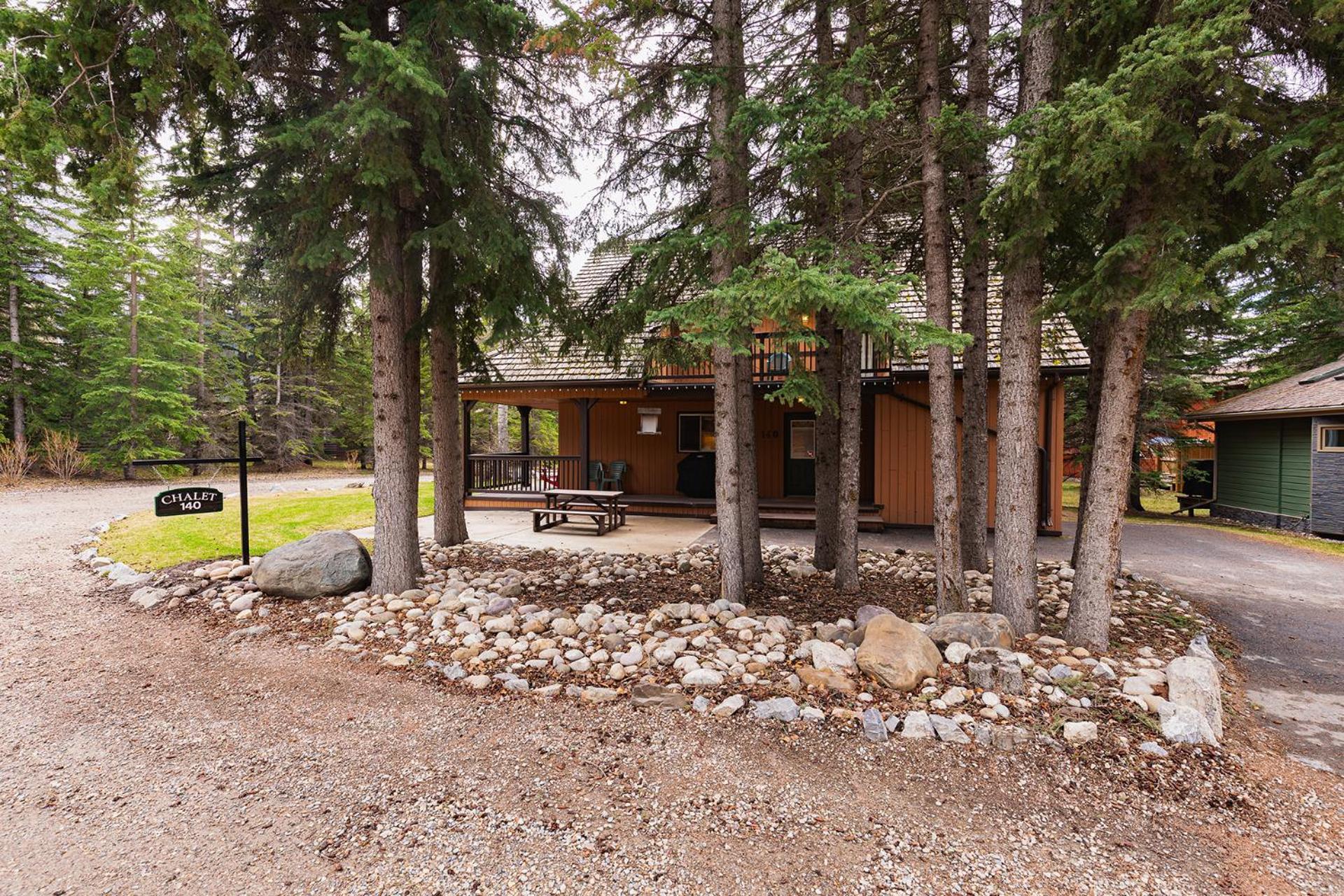 Overlander Mountain Lodge Джаспър Екстериор снимка