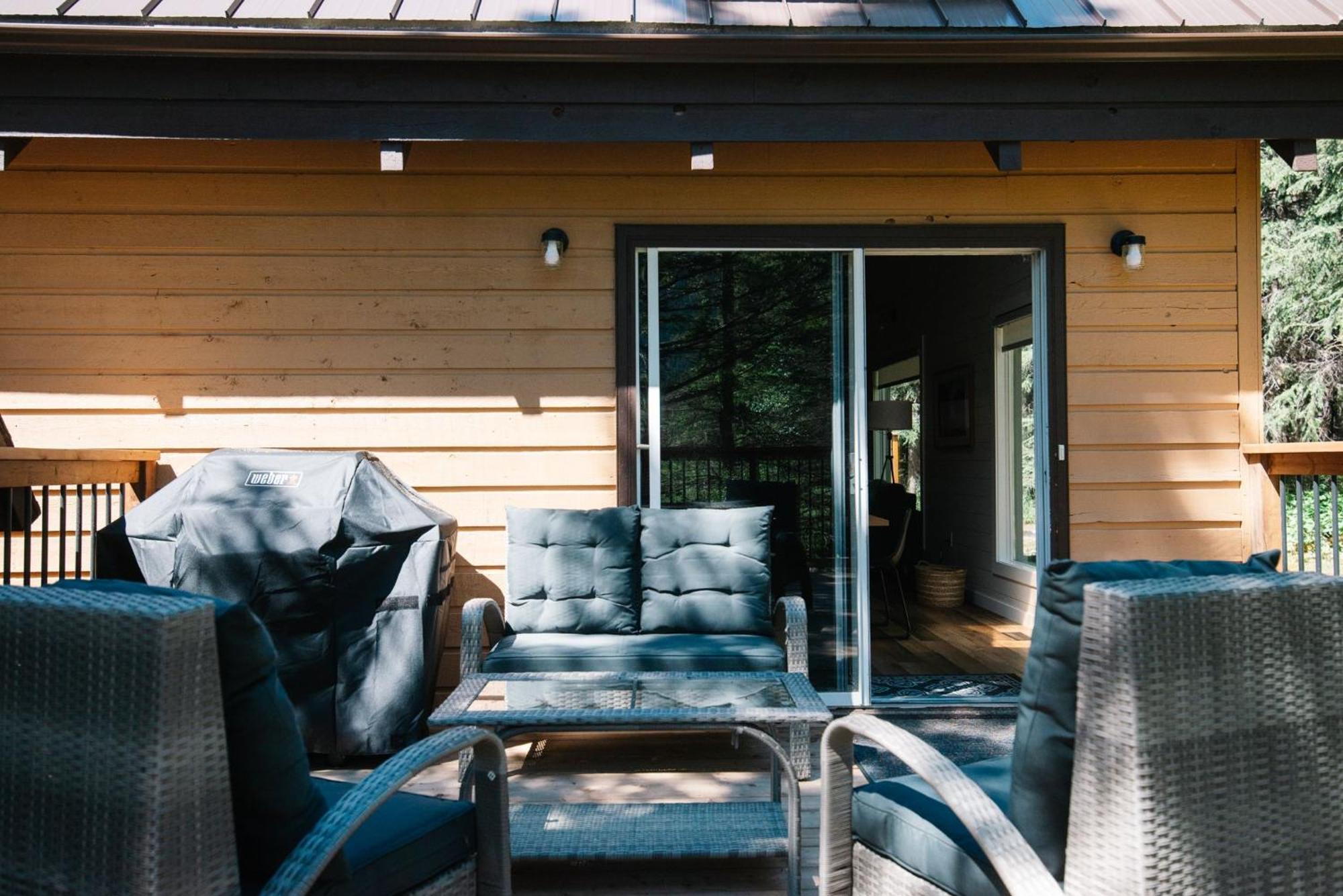 Overlander Mountain Lodge Джаспър Екстериор снимка